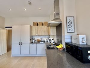 Photo 15- click for photo gallery